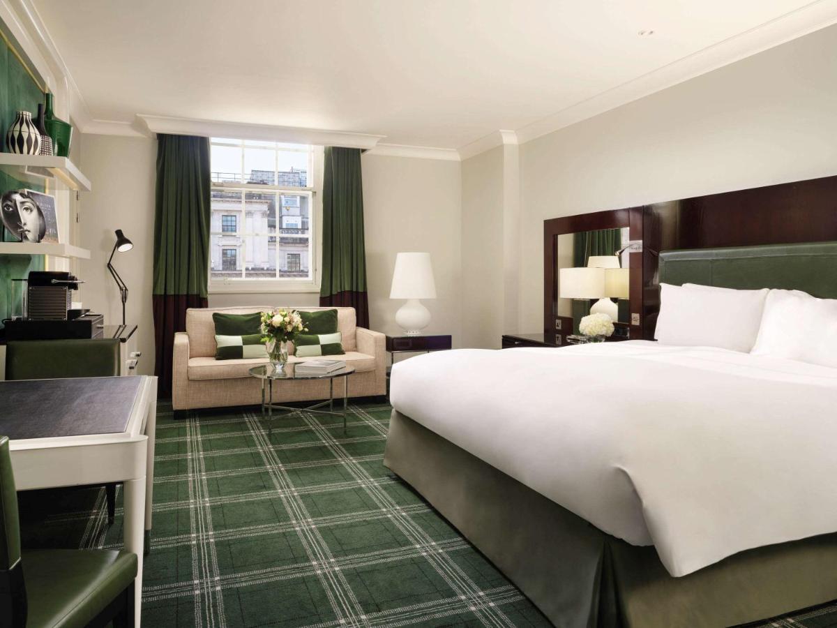 فندق سوفيتل لندن سانت جيمس المظهر الخارجي الصورة A room at the hotel