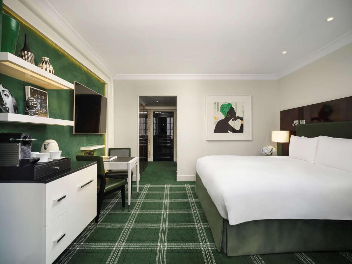 فندق سوفيتل لندن سانت جيمس المظهر الخارجي الصورة A room at the hotel